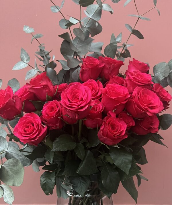 Weekly Luxury Rose Subscription - Image 2